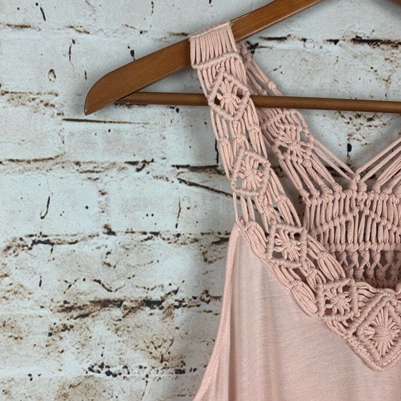 American Eagle Sleeveless Fringe Top NWOT - Picture 4 of 8